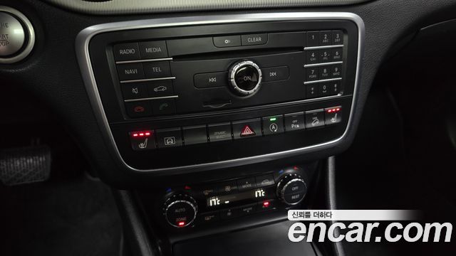 Mercedes-Benz GLA-Class 2016 — photo 15