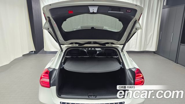 Mercedes-Benz GLA-Class 2016 — photo 20