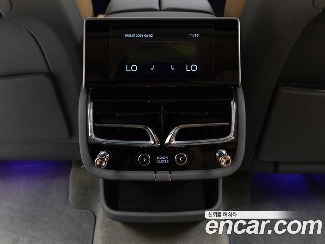 Bentley Bentayga 2025 — photo 19