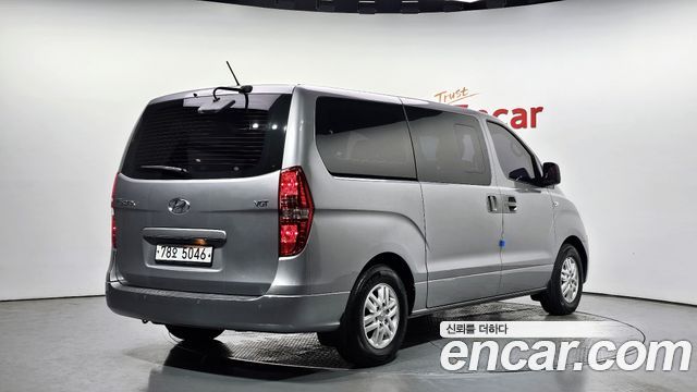 Hyundai Starex 2017 — photo 2