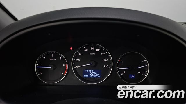 Hyundai Starex 2017 — photo 8