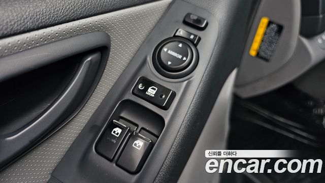 Hyundai Starex 2017 — photo 13