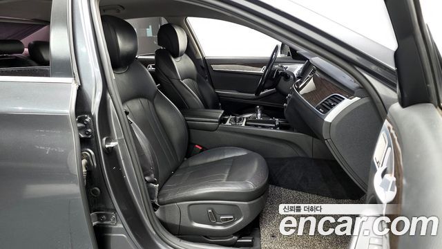 Genesis G80 2017 — photo 11