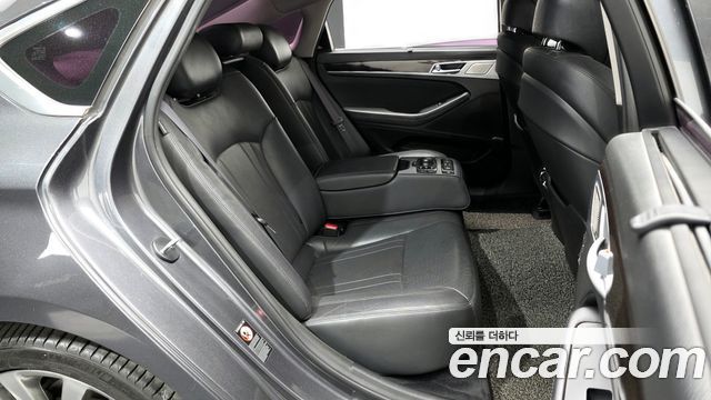 Genesis G80 2017 — photo 12