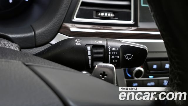 Genesis G80 2017 — photo 17