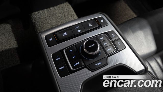 Genesis G80 2017 — photo 19