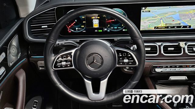Mercedes-Benz GLE-Class 2022 — photo 13