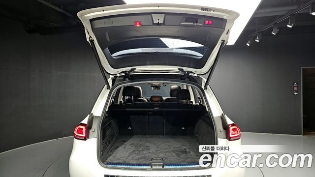 Mercedes-Benz GLE-Class 2022 — photo 20