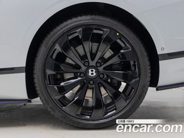 Bentley Continental 2024 — photo 5