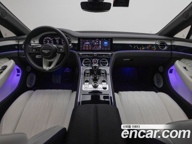 Bentley Continental 2024 — photo 6