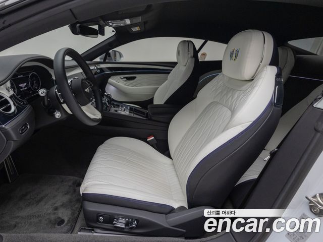 Bentley Continental 2024 — photo 10