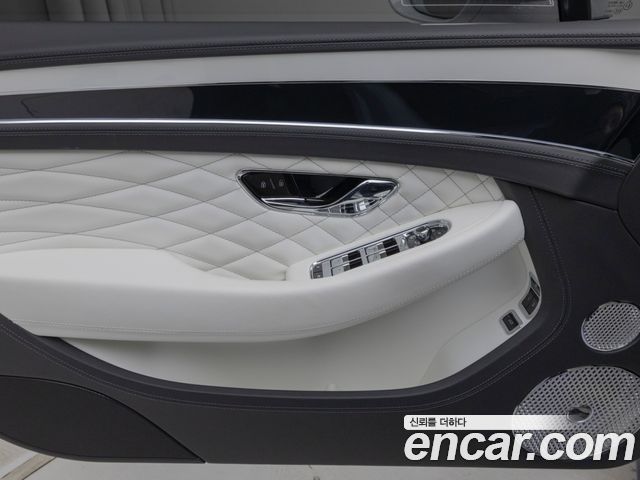 Bentley Continental 2024 — photo 13