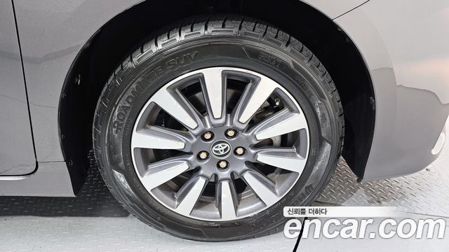 Toyota Sienna 2018 — photo 7