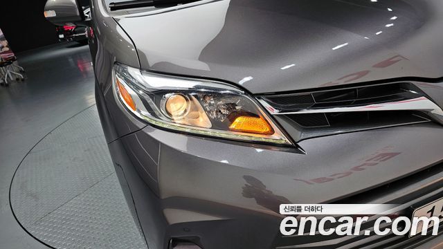 Toyota Sienna 2018 — photo 8