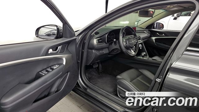 Genesis G70 2021 — photo 13