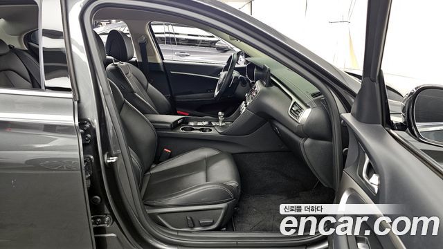 Genesis G70 2021 — photo 17