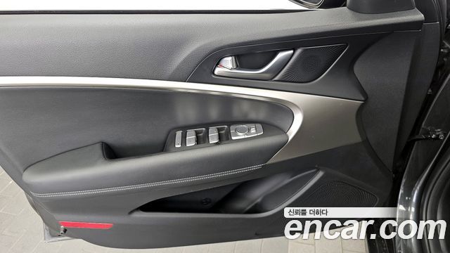 Genesis G70 2021 — photo 14