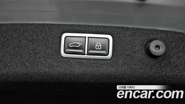 Genesis G70 2021 — photo 28