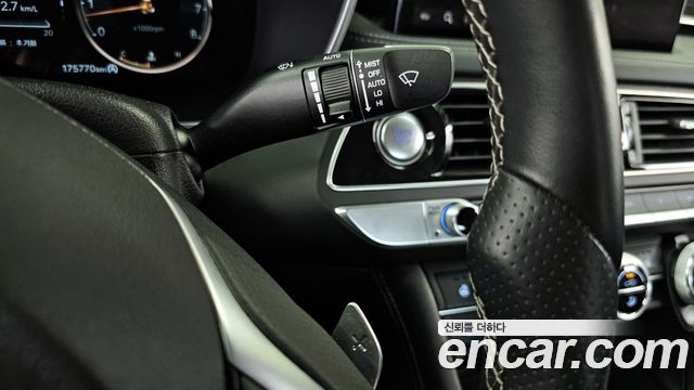 Genesis G70 2021 — photo 30