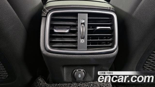 Genesis G70 2021 — photo 34