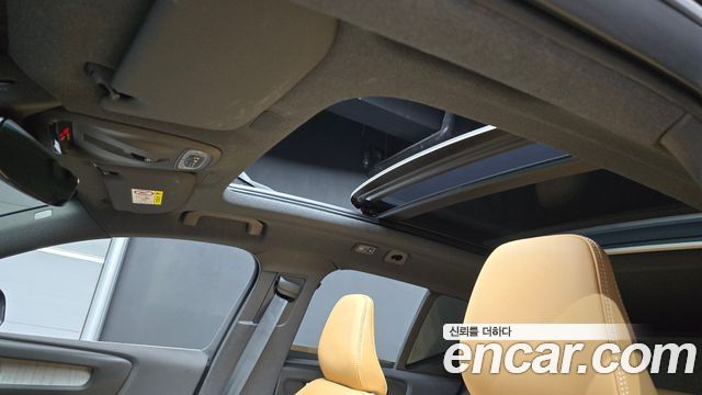 Volvo XC40 2022 — photo 23