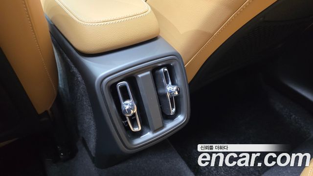Volvo XC40 2022 — photo 25