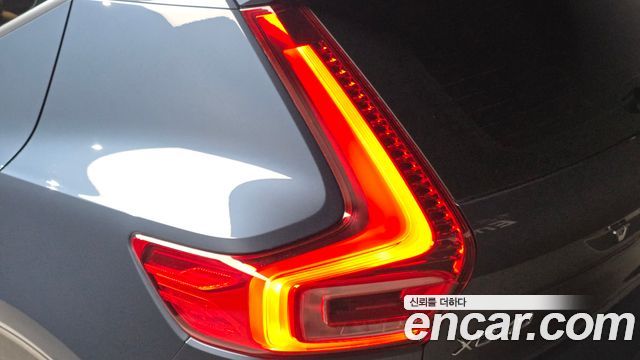 Volvo XC40 2022 — photo 9