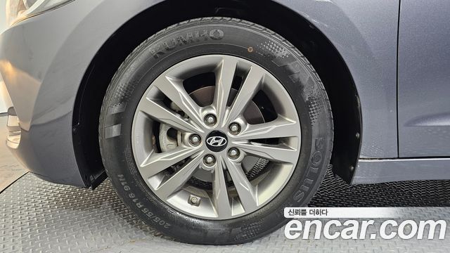 Hyundai AVANTE 2016 — photo 5