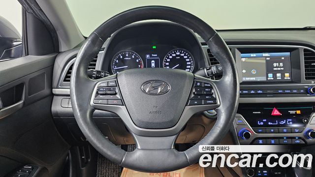 Hyundai AVANTE 2016 — photo 20