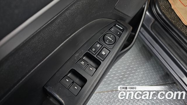 Hyundai AVANTE 2016 — photo 23