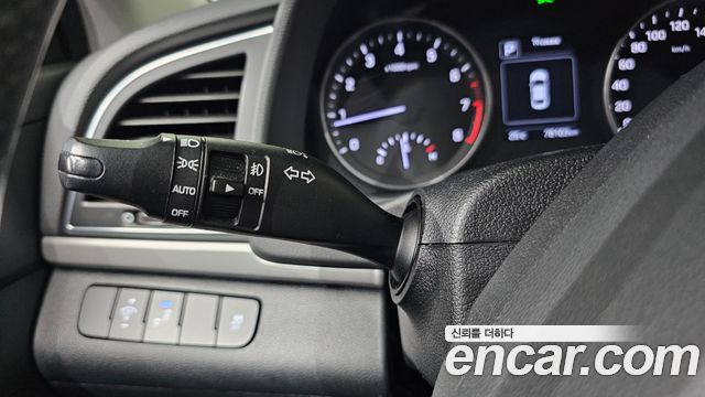 Hyundai AVANTE 2016 — photo 26