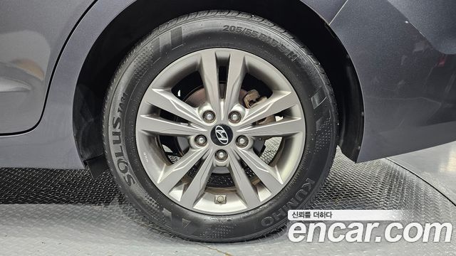 Hyundai AVANTE 2016 — photo 7