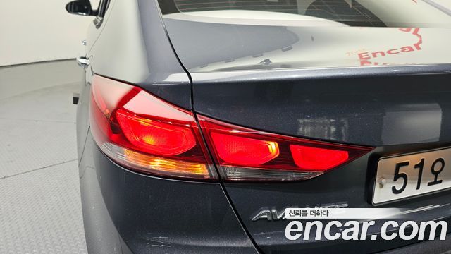 Hyundai AVANTE 2016 — photo 9