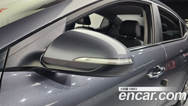 Hyundai AVANTE 2016 — photo 27