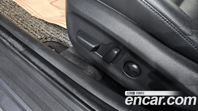 Hyundai AVANTE 2016 — photo 30
