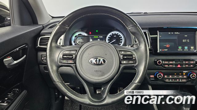 Kia Niro 2017 — photo 15