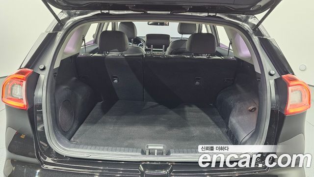 Kia Niro 2017 — photo 20