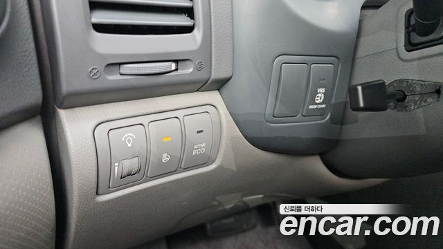 Kia Canival 2012 — photo 14