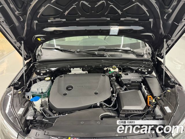 Volvo XC40 2025 — photo 6