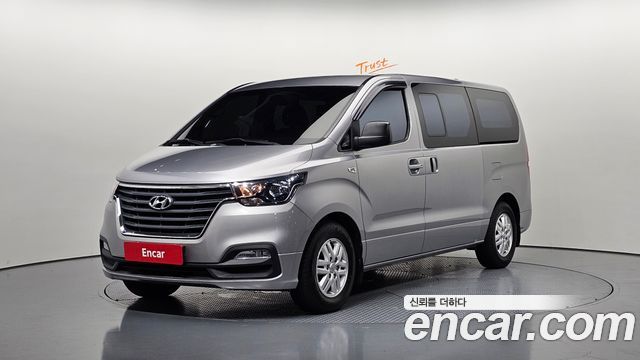 Hyundai Starex 2019 — photo 1