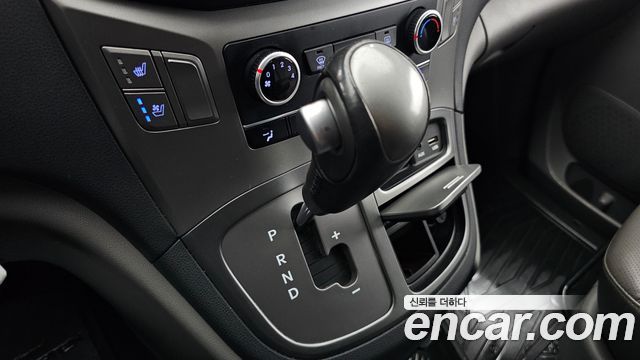 Hyundai Starex 2019 — photo 9