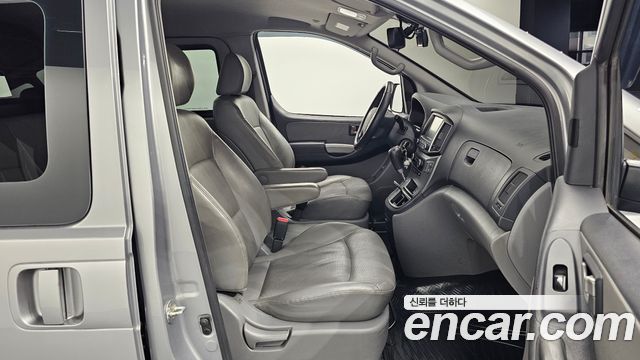 Hyundai Starex 2019 — photo 11