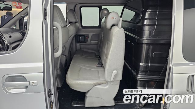 Hyundai Starex 2019 — photo 12