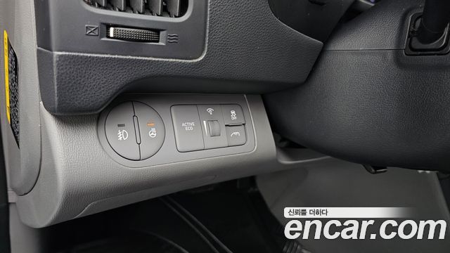 Hyundai Starex 2019 — photo 17