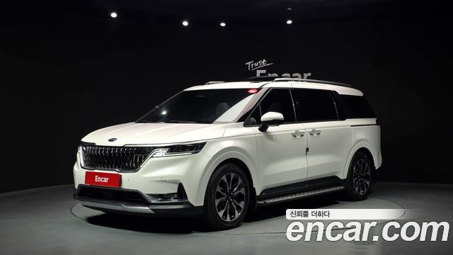 Kia Canival 2021 — photo 1