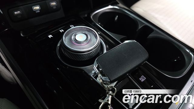 Kia Canival 2021 — photo 12