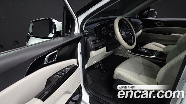 Kia Canival 2021 — photo 13