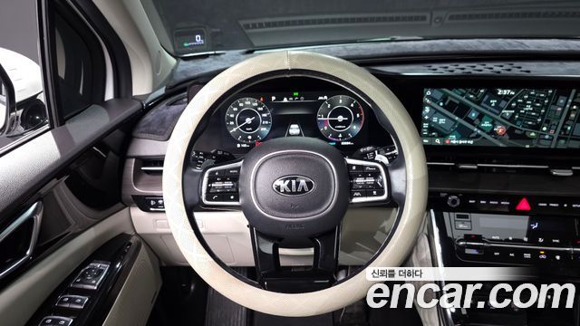 Kia Canival 2021 — photo 19