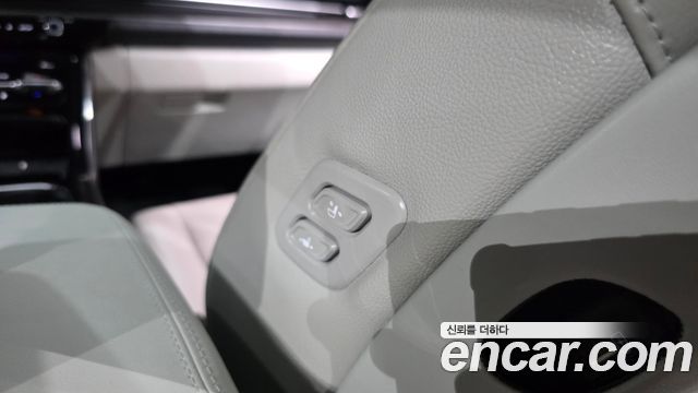 Kia Canival 2021 — photo 24
