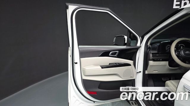 Kia Canival 2021 — photo 14